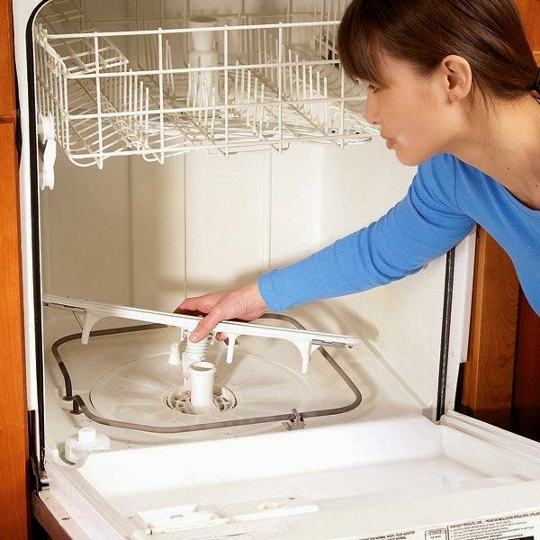 Cách khử mùi hôi cho máy rửa bát